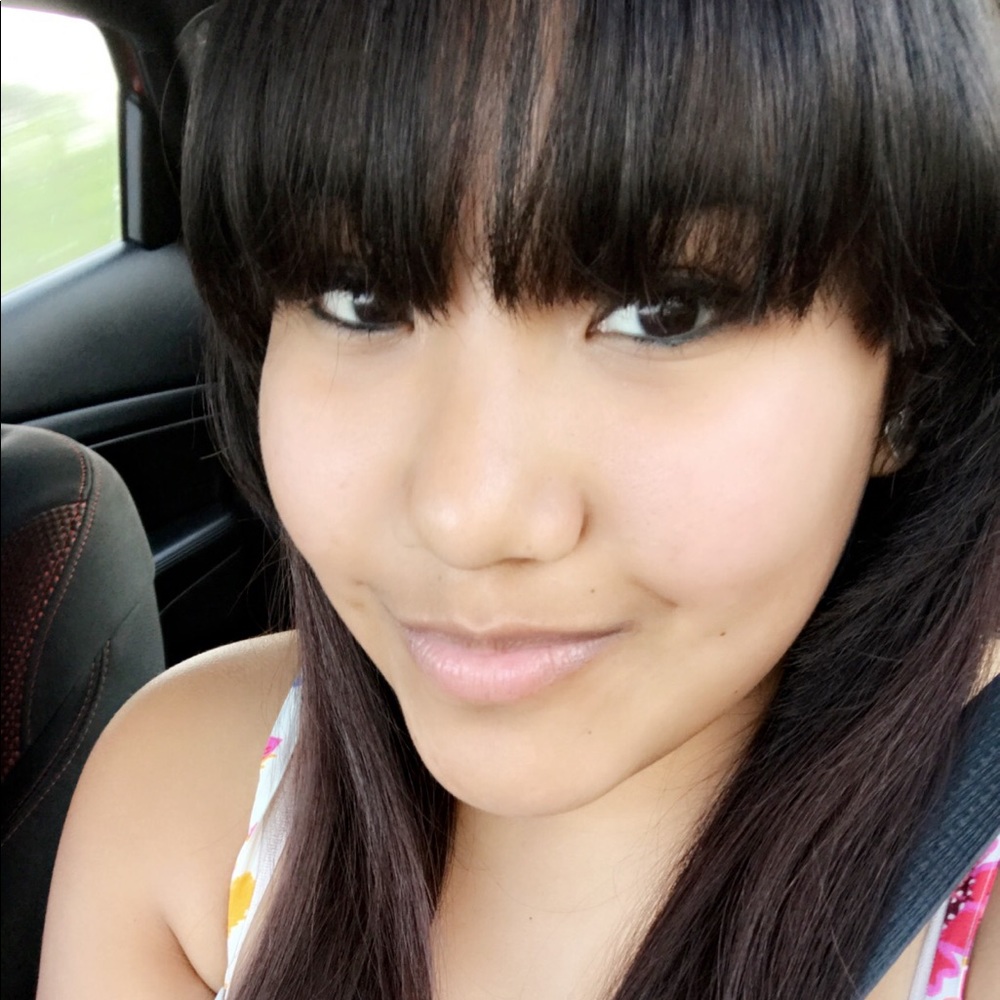 Meet your Posher, Alejandra